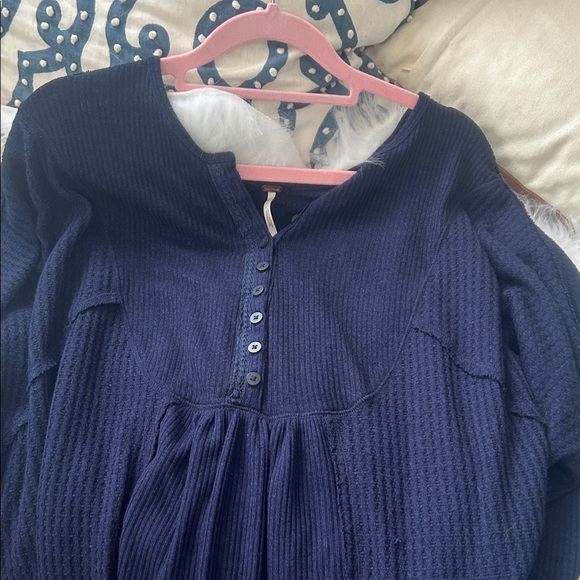 Free People Deep Blue oversized waffle top - Picture 16 of 16